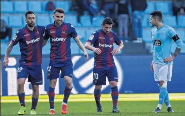  ??  ?? EN RACHA. El delantero, propiedad del Madrid, marcó y asistió en el último partido, ante el Celta.