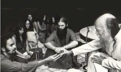  ??  ?? File photo of the cult leader Rajneesh (right). — Photo courtesy of Lakshen Sukameli