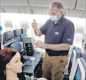  ?? United Airli nes ?? measured a f luorescent aerosol spray emitted from a mannequin placed in various seats.