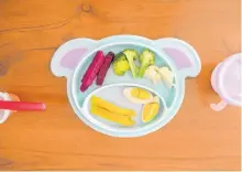  ?? STOCK IMAGE ?? Finger foods used in the baby-led weaning method include items like soft-cooked foods and ripe fruits, such as cooked pasta, avocado, tofu pieces, soft-cooked meats and pieces of cooked egg.