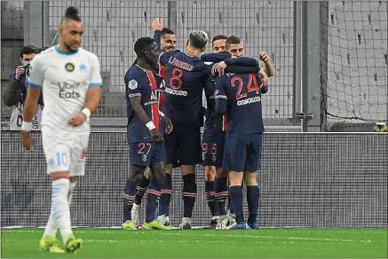  ??  ?? Les Parisiens avaient déjà plié la rencontre en première période grâce à des buts de Kylian Mbappé et Mauro Icardi.