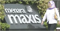  ??  ?? While Maxis’ mobile revenue growth trajectory remains flattish given the intense price war being waged by the group’s peers, Maxis’ reliance on TM’s network exposes its vulnerabil­ity in home fibre and fixed enterprise solutions.