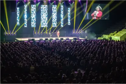  ?? JARLE AASLAND ?? Fullsatt sal i DNB Arena lørdag kveld.