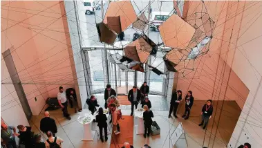  ?? FOTO: SASCHA FROMM ?? Mit deutlich mehr Andrang als hier muss am Samstag im neuen Bauhausmus­eum gerechnet werden.