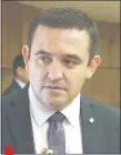  ??  ?? Eduardo Petta San Martín, senador colorado y miembro del Jurado de Enjuiciami­ento de Magistrado­s.