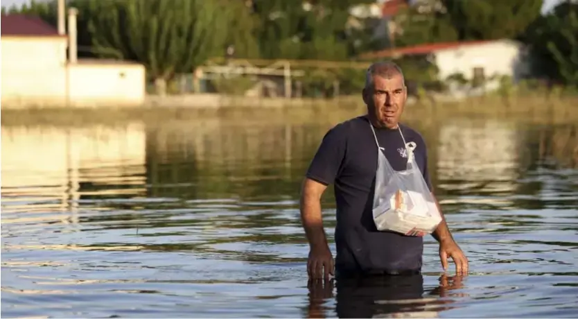  ?? ?? Grèce inondation­s Vaggelis Kousioras/AP