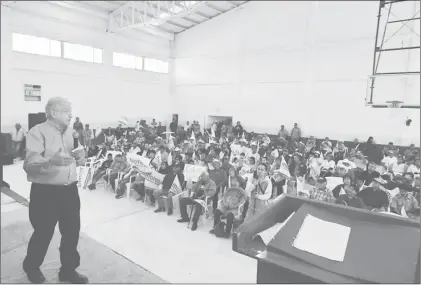  ?? Foto La Jornada ?? Un momento de la gira de Andrés Manuel López Obrador por Chihuahua