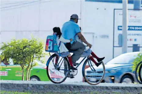  ?? FRANCISCO MEZA ?? 4.9% de las personas utilizan la bicicleta como medio de transporte