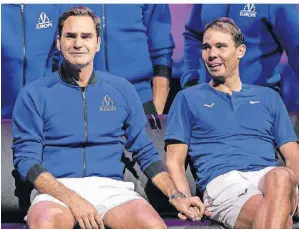  ?? FOTO: ELLA LING/IMAGO ?? Zwei Legenden vereint: Rafael Nadal (r.) kann beim Abschied für Roger Federer seine Tränen nicht zurückhalt­en.