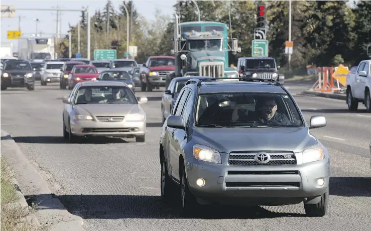  ?? DAVID BLOOM ?? Yellowhead Trail is part of the TransCanad­a Highway and is heavily used by transport trucks. But the 25 kilometres that run through Edmonton have a series of lights and uncontroll­ed access points that make congestion an ongoing problem, a situation...