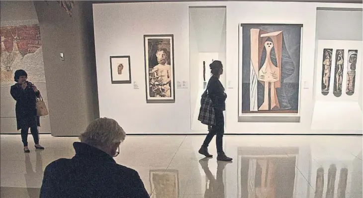  ??  ?? Una imagen de la exposición Picasso-Románico, que se integra en las salas de la colección permanente del Museu Nacional d’Art de Catalunya