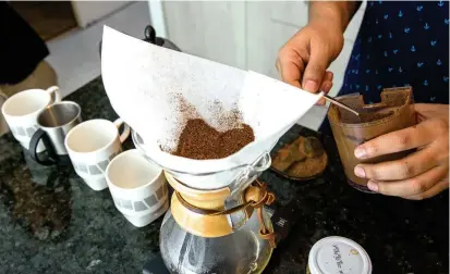  ?? FOTO SSTOCK ?? El consumo de café se ha relacionad­o con un riesgo reducido de muchas enfermedad­es, con los mayores efectos observados en alrededor de 4 a 5 tazas de esta bebida por día.