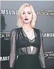  ??  ?? Jennifer Lawrence. Mientras paseaba por Nueva York un mánager la vio y se percató
de su belleza, así que le propuso ser modelo. Participó en campañas y comenzó a
audicionar como actriz.