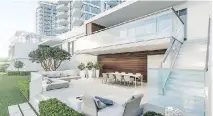  ??  ?? A limited number of waterfront townhomes will be available at the foot of the Aquablu project.