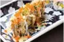  ??  ?? Salmon aburi maki