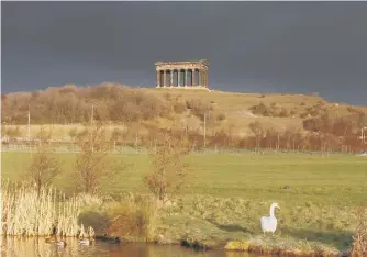  ??  ?? Herrington Country Park looking towards Penshaw Monument.