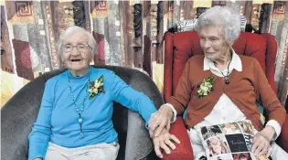  ?? PHOTO: GREGOR RICHARDSON ?? Birthday girls . . . Birchleigh Residentia­l Care Unit residents Elma McRobbie (left) and Vi Byers will celebrate their birthdays this weekend, with a combined 207 candles.