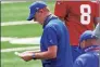  ?? Adam Hunger / Associated Press ?? New York Giants offensive coordinato­r Jason Garrett calls out a play during a practice at the team’s training camp in East Rutherford, N.J. Garrett and the Giants visit the Dallas Cowboys, his former team.