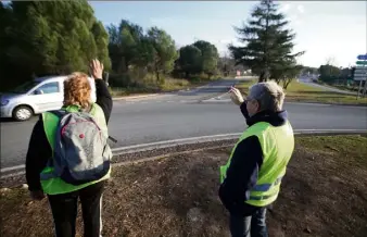  ?? (Photo doc Ph. A.) ?? Les Gilets jaunes de Fréjus invitent à population à s’inscrire pour participer au Grand débat national, le dimanche  février à Saint-Aygulf.