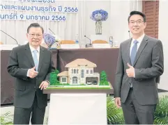  ?? ?? Mr Chaiyan, left, said Lalin plans to launch 10-12 new housing projects worth a combined 7-8 billion baht this year.