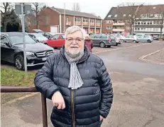  ?? RP-FOTO: THOMAS LAMMERTZ ?? SPD-Mann Hans Butzen sprach einmal mehr deutliche Worte in der Sitzung der Bezirksver­tretung Hüls.