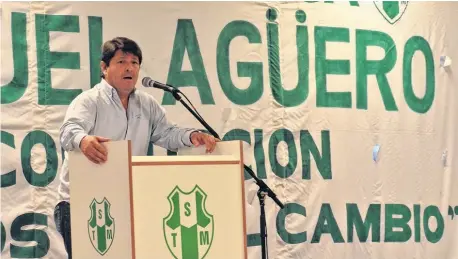  ??  ?? Miguel Angel Agüero, secretario general del Sindicato de Trabajador­es Municipale­s de Bahía Blanca.