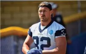  ?? THE ASSOCIATED PRESS ?? Dallas Cowboys tight end Jason Witten takes the field during practice Tuesday in Oxnard, Calif.