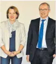  ?? FOTO: CSU LINDAU ?? Grenzübers­chreitende­r Erfahrungs­austausch: Andrea Kaufmann (ÖVP, Dornbirn) und David Graf (CSU, Lindau).