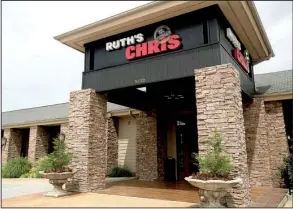  ?? NWA Democrat- Gazette/ JASON IVESTER ?? The only Ruth’s Chris Steak House in Arkansas is this one on Pinnacle Hills Parkway in Rogers.