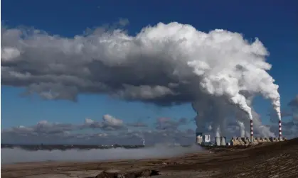  ?? Photograph: Kuba Stężycki/Reuters ?? Bełchatów power station in Poland pumps out more than 30m tonnes of carbon dioxide a year.