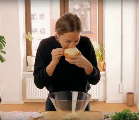  ?? SOURCE, YOUTUBE.COM ?? In a video that has gone viral on YouTube, we meet “Riva Godfrey” who, instead of dicing her onion, carrot and celery for her dinner, has an innovative approach: She peels the onion, and then bites into it as if it’s an apple, chewing it until it’s...