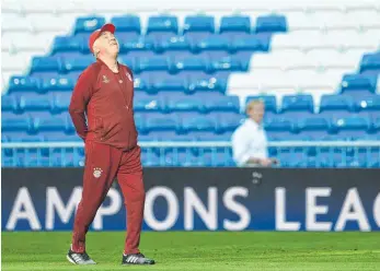  ?? FOTO: DPA ?? Bayerns Trainer Carlo Ancelotti scheint trotz des 1:2 im Hinspiel ans Weiterkomm­en zu glauben.