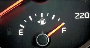  ?? ROB MAETZIG/STUFF ?? See the little arrow? That tells you on which side of your car the fuel filler is located.