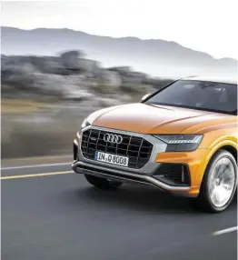  ??  ?? Der Audi Q8 rollt im Sommer mit der neuen, aggressive­ren Q-front an den Start.