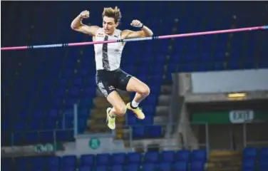  ?? Agence France-presse ?? ↑
Armand Duplantis clears 6.15m to set a new men’s pole vault world record during the IAAF Diamond League competitio­n in Rome on Thursday.