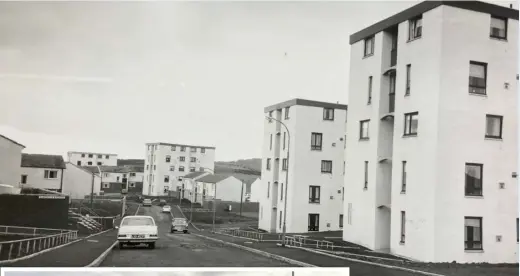  ?? ?? The Slaemuir Bardrainne­y area of Port Glasgow in 1969, above, and below how the place looks today.