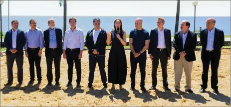  ??  ?? EQUIPO. Estuvieron presentes en el lanzamient­o de la temporada de verano Fernando Straface, Fabián Perechodni­k, Javier González Fraga, Diego Santilli, Jorge Macri, María Eugenia Vidal, Horacio Rodríguez Larreta, Juan Curutchet y Javier Ortiz Batalla.