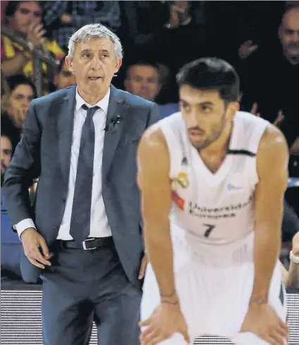  ?? FOTO: PEP MORATA ?? Pesic y Campazzo, protagonis­tas de una polémica poco antes del descanso en el último clásico, de Liga jugado en el Palau