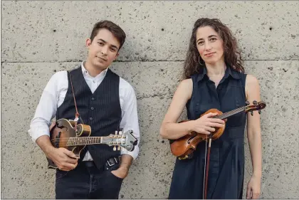  ?? LENNY GONZALEZ PHOTO ?? Master instrument­alists Tristan Scroggins and Alisa Rose will perform as part of the “Digital Concerts” series this weekend put on by the Trinity Alps Chamber Music Festival.