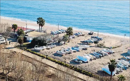  ?? XAVI JURIO ?? Calella. Este club náutico, con instalacio­nes sociales y espacio de varada para embarcacio­nes, es uno de los afectados