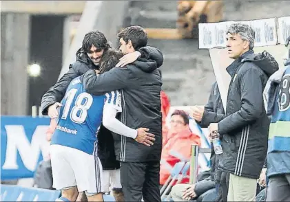  ?? FOTO: UNCITI ?? Oyarzabal dedicó el gol a Xabi Prieto y Carlos Martínez Bonito detalle del canterano