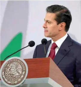  ??  ?? CIRT. Enrique Peña Nieto, ayer, ante empresario­s de radio y televisión.