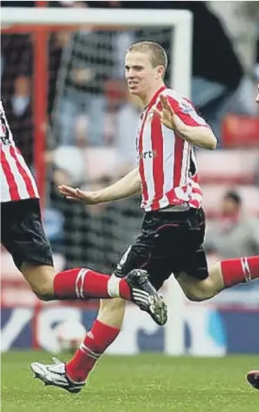  ??  ?? Grant Leadbitter celebrates his magnificen­t goal against Arsenal in 2008.