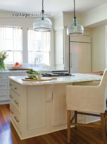  ??  ?? |LEFT| Since the window goes down lower than the back countertop, Ashley opted for a raised sink splash and marble backsplash to play up the design choice.
|LEFT BOTTOM| The island offers more classic, multifunct­ional space with inviting barstools for...