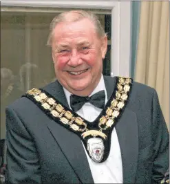  ??  ?? Former Hungerford mayor Martin Crane