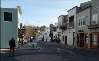  ?? ALAN DEP — MARIN INDEPENDEN­T JOURNAL ?? Main Street in Tiburon. Tiburon officials are updating the municipal code to align town policy with housing developmen­t allowances under state law.