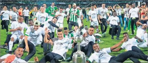  ??  ?? CAMPEONES. El Atlético Nacional se impuso en el encuentro de vuelta de la final de la Copa Libertador­es ante el Independie­nte del Valle.