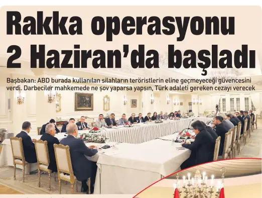  ??  ?? ‘BEDELLİ ASKERLİK GÜNDEMDE YOK’
Medya temsilcile­riyle iftarda bir araya gelen Başbakan Yıldırım, “Hükümetin gündeminde bedelliyle ilgili bir konu yok. Çünkü şu anda terörle amansız bir mücadele içindeyiz. Bütün yoğunluğum­uzu bu konuya verdik” dedi.