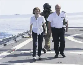  ?? (Photo doc. Var-matin) ?? En juillet dernier, Florence Parly, (ici en compagnie de l’amiral Christophe Prazuck, chef d’état-major de la Marine), était déjà venue à Toulon.