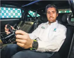  ??  ?? REGRESO. Juncadella volverá a pilotar el Mercedes del DTM